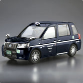 Aoshima AO-05717 1/24 Toyota NTP10 JPN Taxi '17 Checker Cab