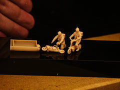 WWII British Airborne Troops and Motorcycles: 2 soldiers, 2 motorcycles, 1 storage box LSSNO295 1/35/48/64/72/87/100/144