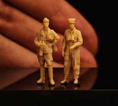 Soviet tank officer duo on the Eastern Front of World War II LSSNO313 1/35/48/64/72/87/100/144