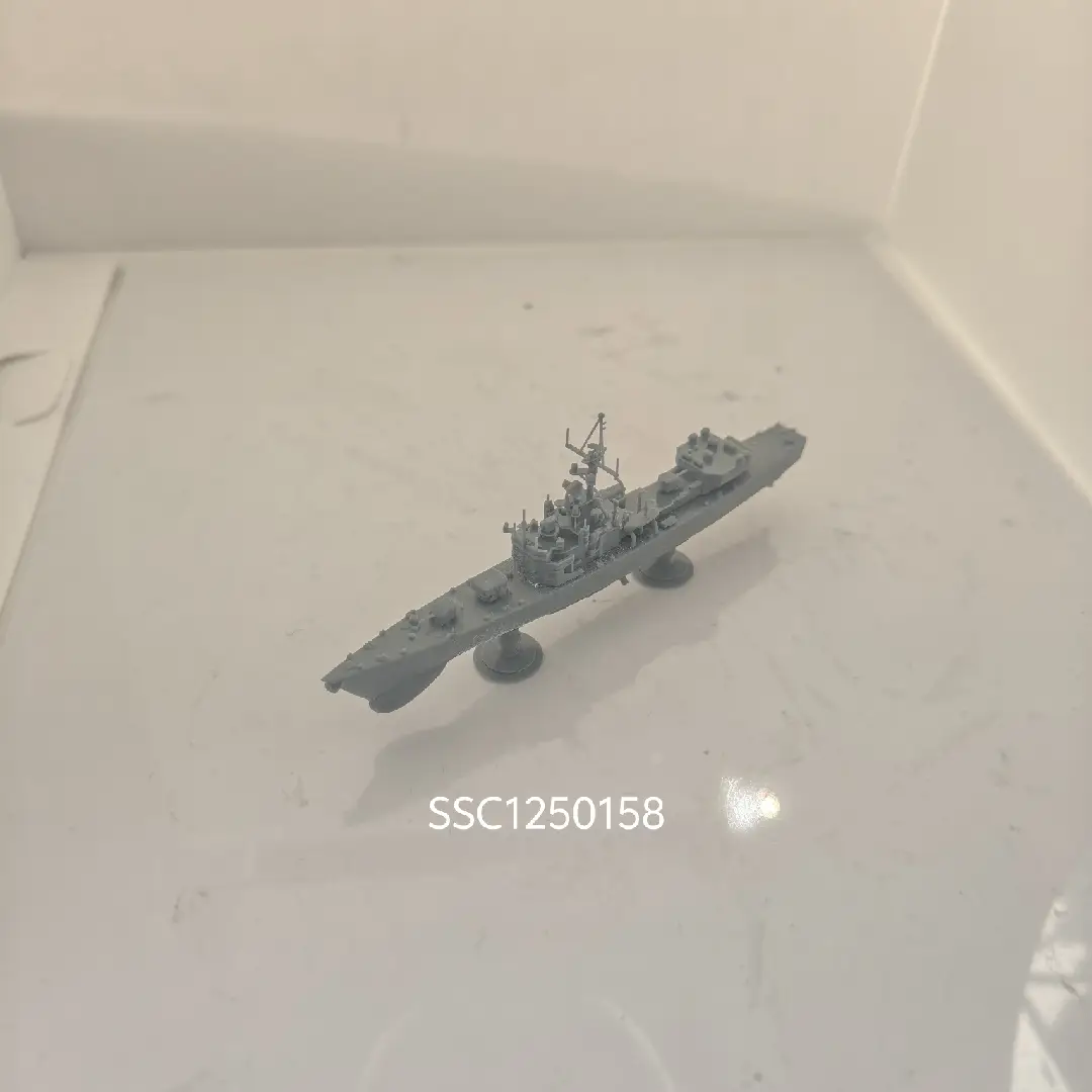 SSC158 Military Model USS DE-1040 Garcia Class Frigate Water Line — detail view 4