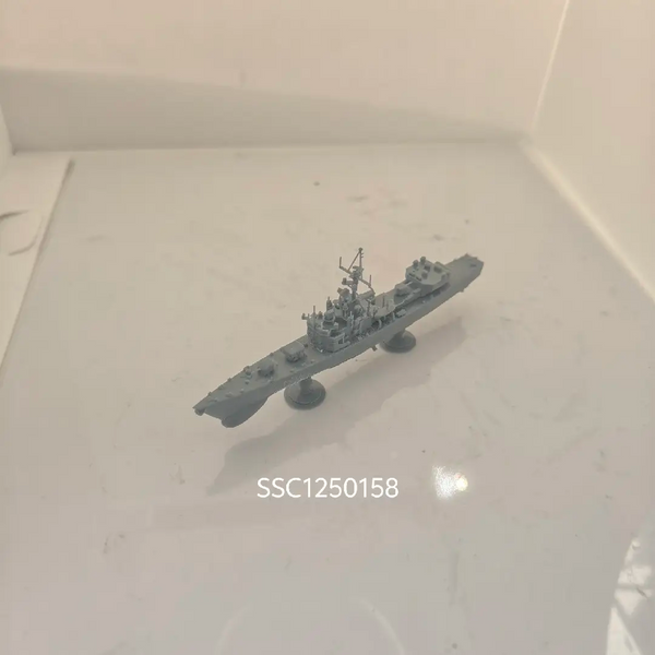 SSC158 Military Model USS DE-1040 Garcia Class Frigate Water Line