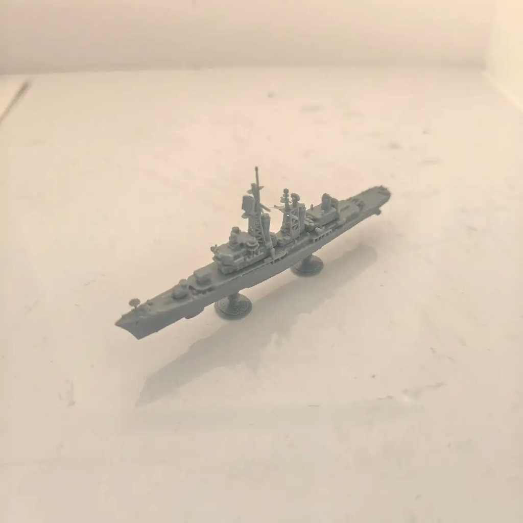 MRY-SFW SSC161 Military Model  USS DDG-40 Coontz Class Destroyer Water Line