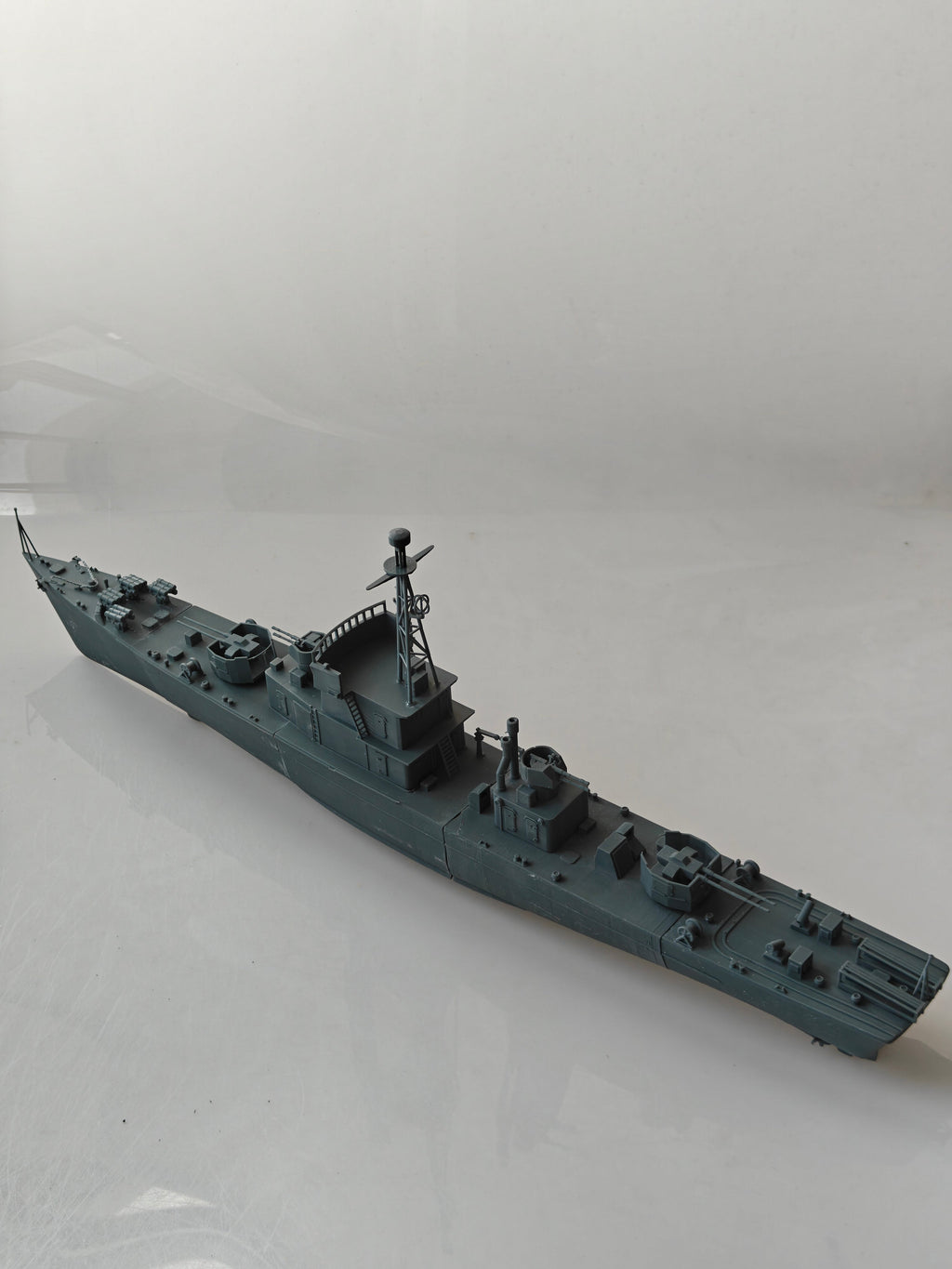 SSC176 Military Model CNS Hainan Class Submarine Chaser Water Line