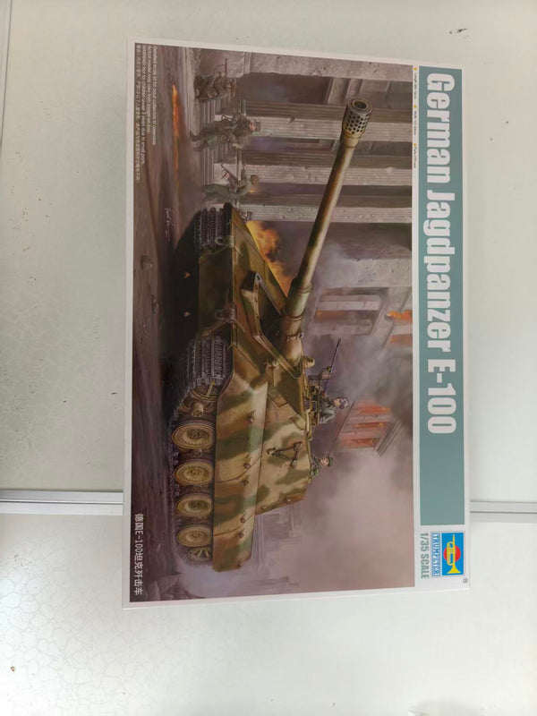 Trumpeter 01596 - 1/35 German Tank Hunter E-100 - New-