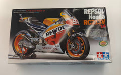 Tamiya 14130 1/12 Scale Model Kit Repsol Honda RC213V '14 GP Champion Marquez