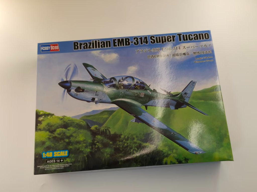 HobbyBoss 81727 Model Kit Brazilian EMB-314 Super Tucano SW (New)