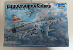 TRUMPETER 03221 1/32 F-100C Super Sabre Model Kit