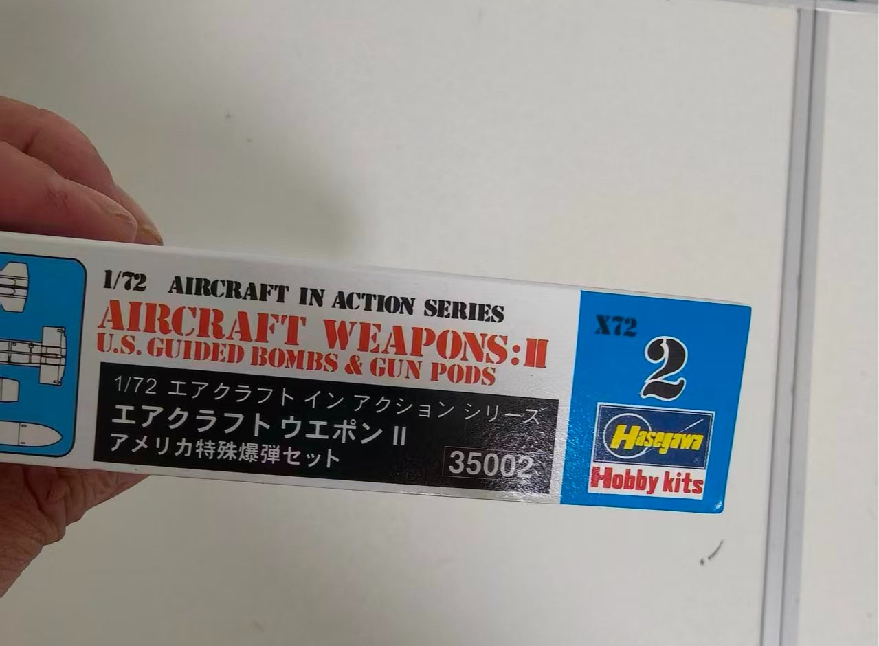 Hasegawa 1/72 US Aircraft Weapons Set II Guided Bombs Gun Pods 35002