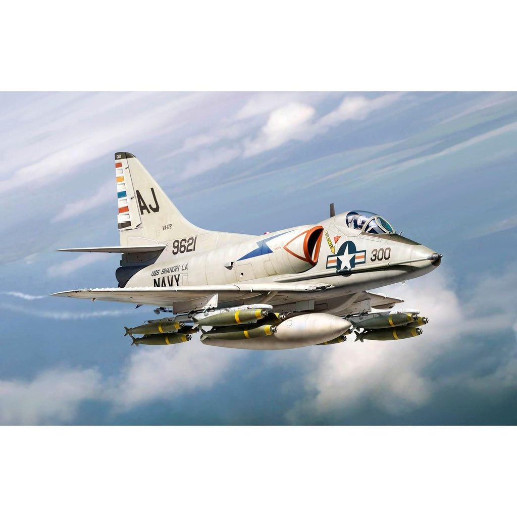 Trumpeter Hobby Boss 81789 1/48 Plastic Attack Plane A-4C Sky Hawk Aircraft Model Kit Toy