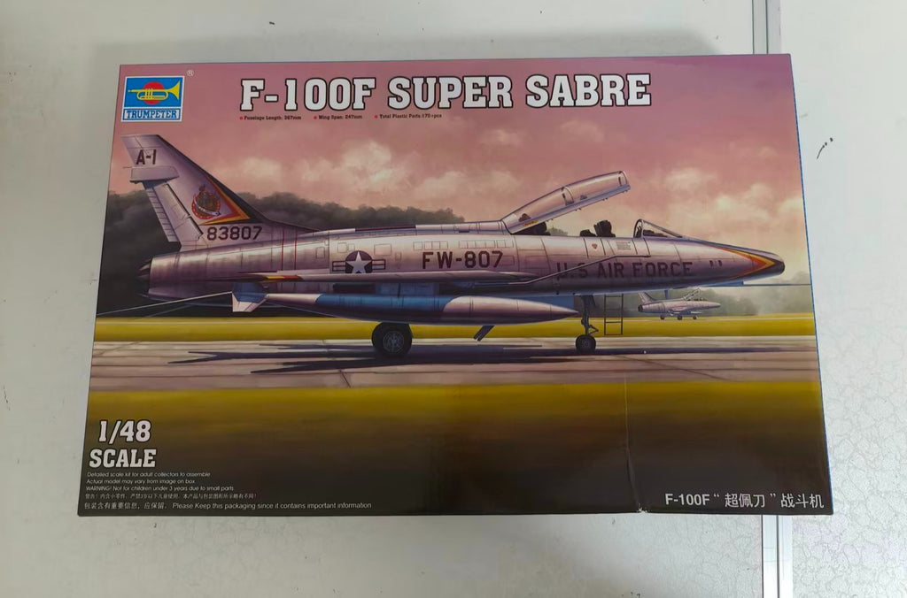 Trumpeter 02840 1/48 F-100F Super Sabre