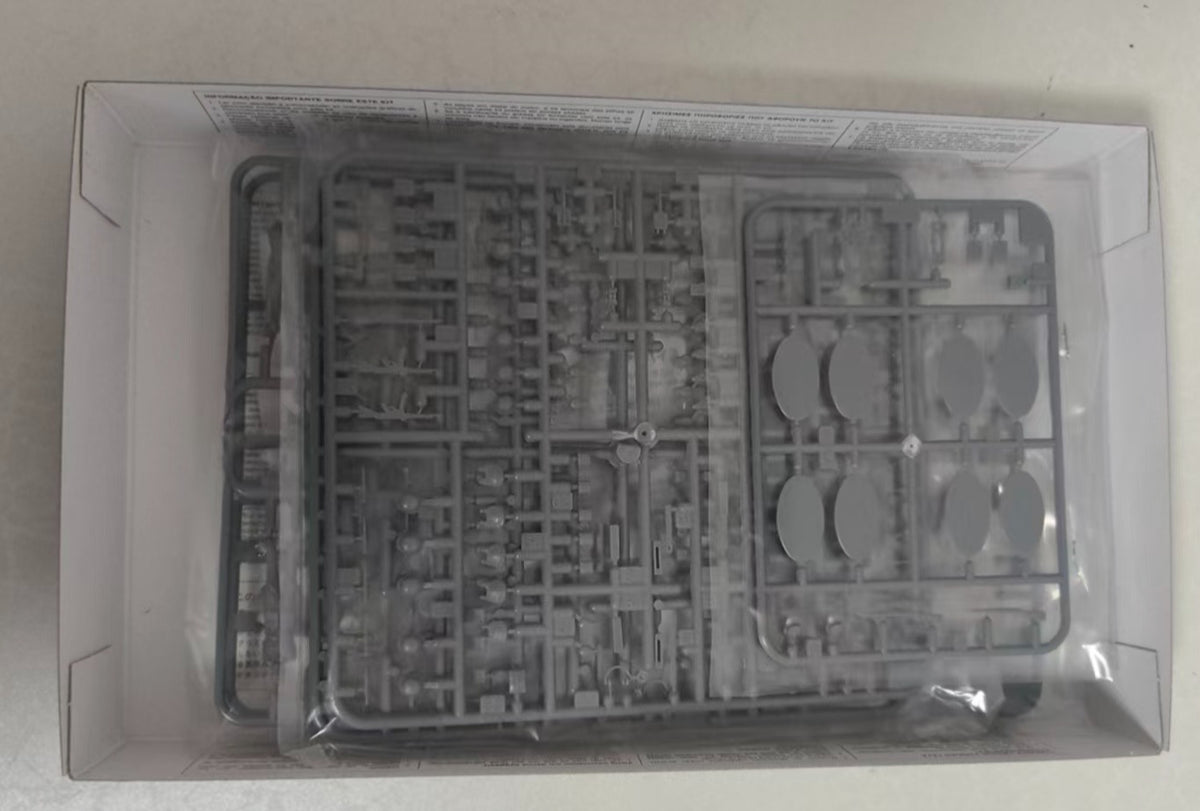 Tamiya 32530 1/48 Scale Model Figure Kit WWII German Infantry on Maneuvers — detail view 3