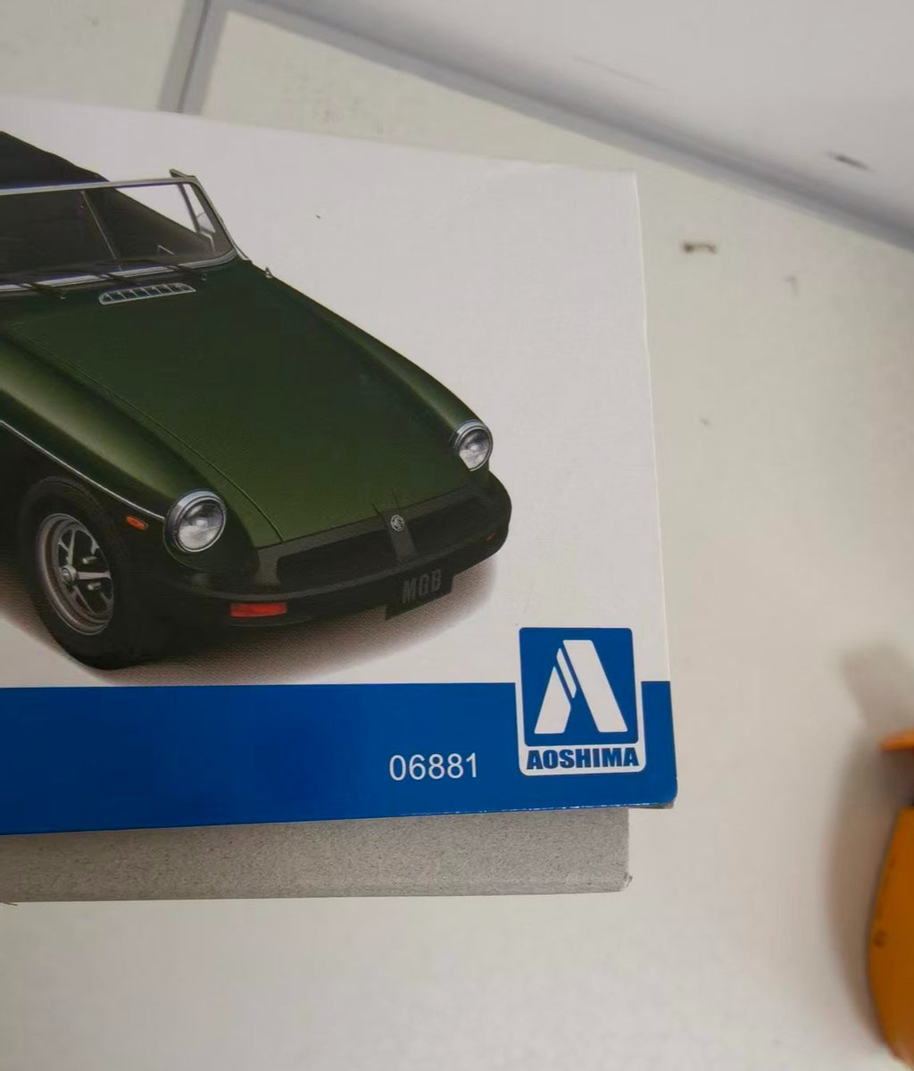 AOSHIMA AO-06881 1/24  Model Car Series No.102 BLMC G/HN5D MG-B MK-3 '74 Plastic