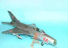 Trumpeter 02210 1/32 MiG-21 F-13 model kit