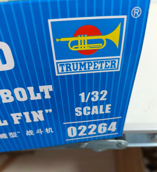 Trumpeter 1/32 02264 P-47D Thunderbolt "Dorsal Fin"