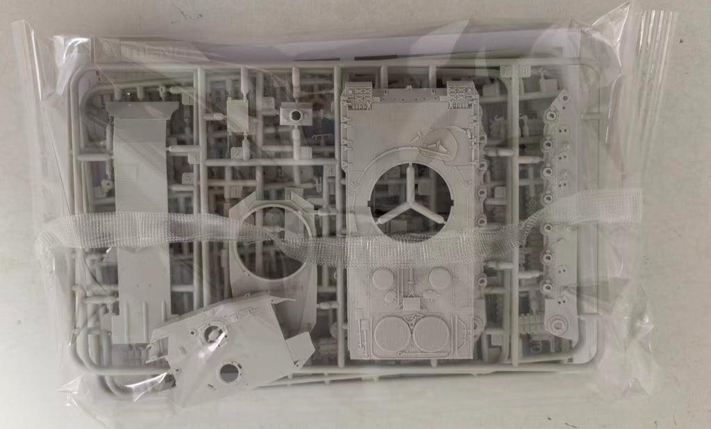 MENG 72-009 1/72 German Main Battle Tank Leopard 2 A4