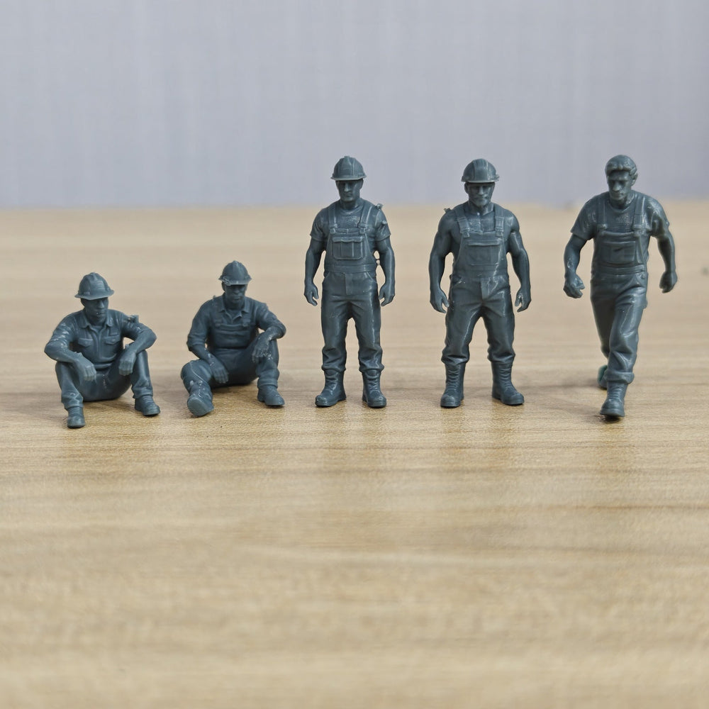 Yao's Studio LYTR305 Unpainted Worker Miniatures 5-Pack | For Diorama, Hobby Painting & Scene Props Miniatures Diorama Resin Figures 3D Printed Resin Model Kit by SSMODEL
