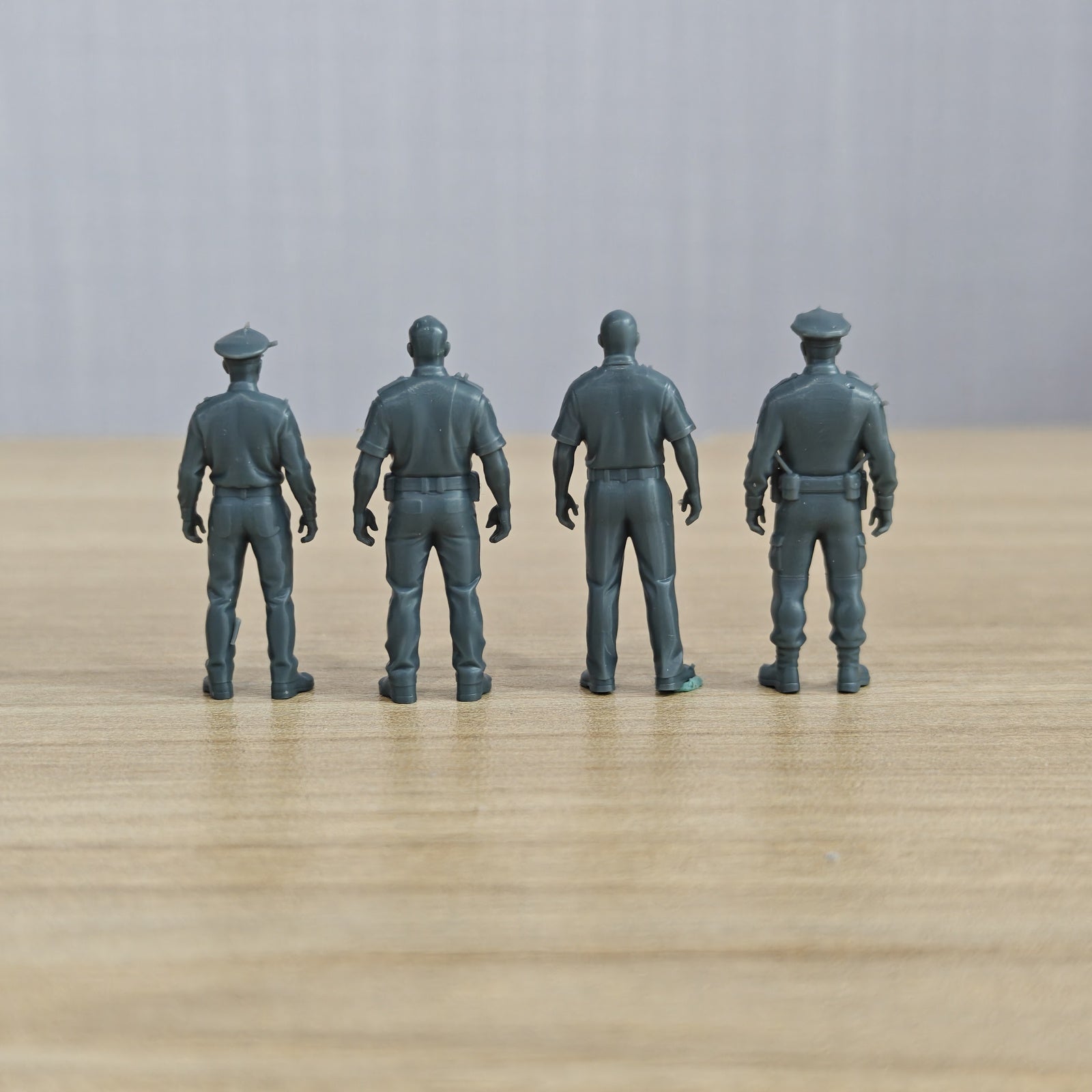Detail view of MRY-SFW LYTR367  Police Officers 4-Pack, Ideal, Tabletop Games Painting Miniature Car Diorama Figures Scene Props Accessories Resin Model