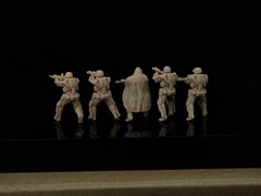 Modern exoskeleton soldier team of 5 LSSNO154 1/35/48/64/72/87/100/144