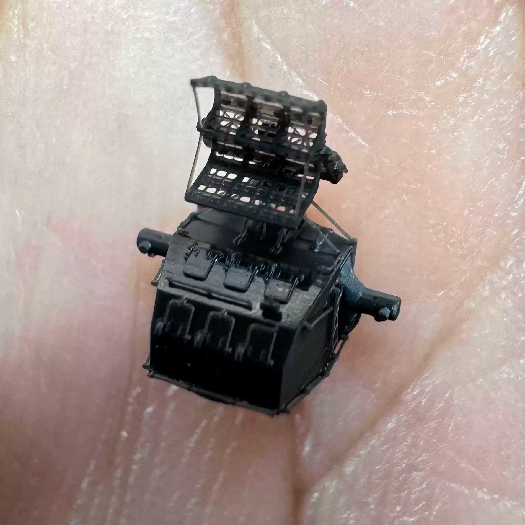 SSMODEL M700014  1/700Scale American MK37 fire control/MK4 radar