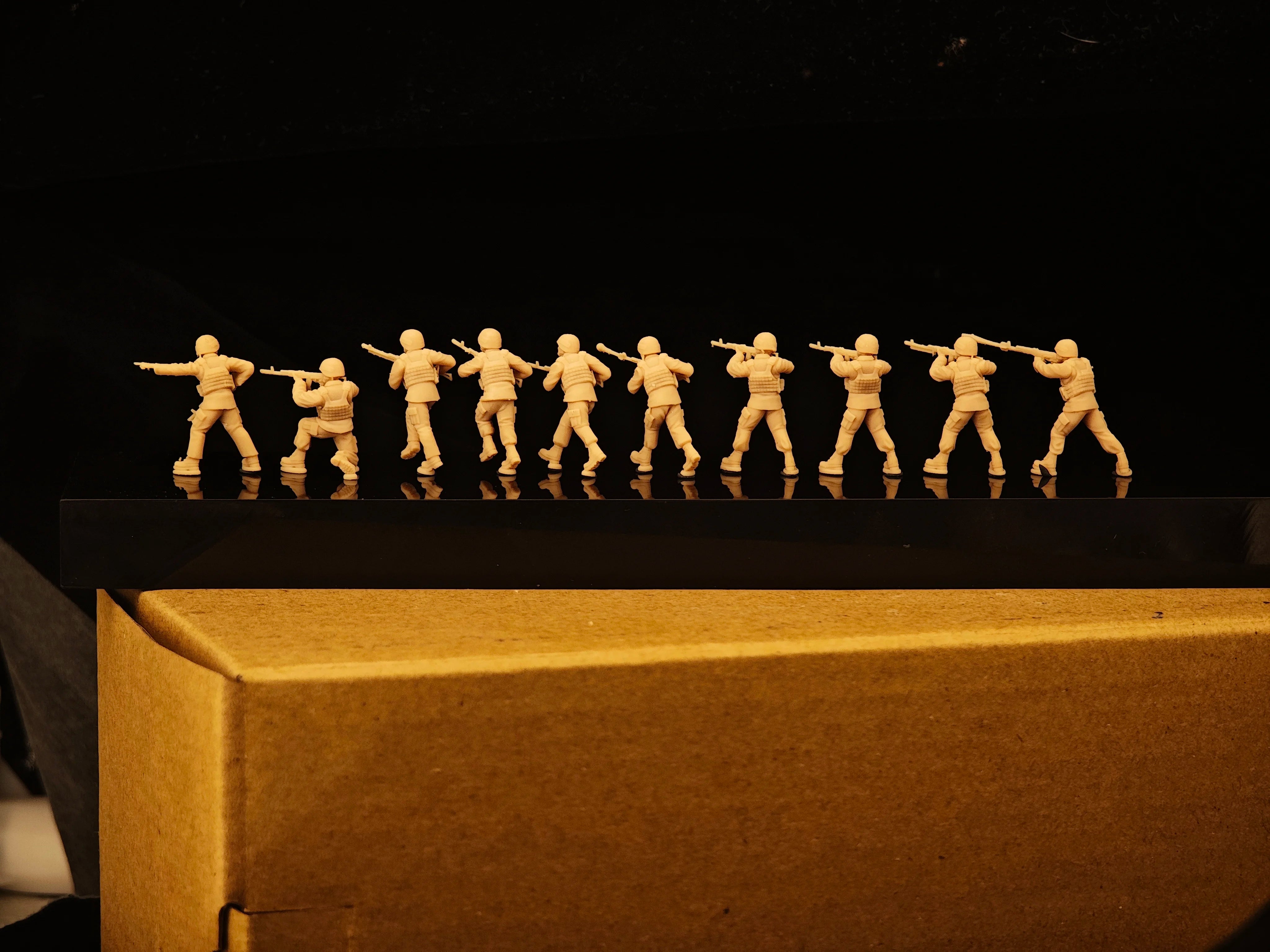 Modern infantry team of 10 people LSSNO303 1/35/48/64/72/87/100/144