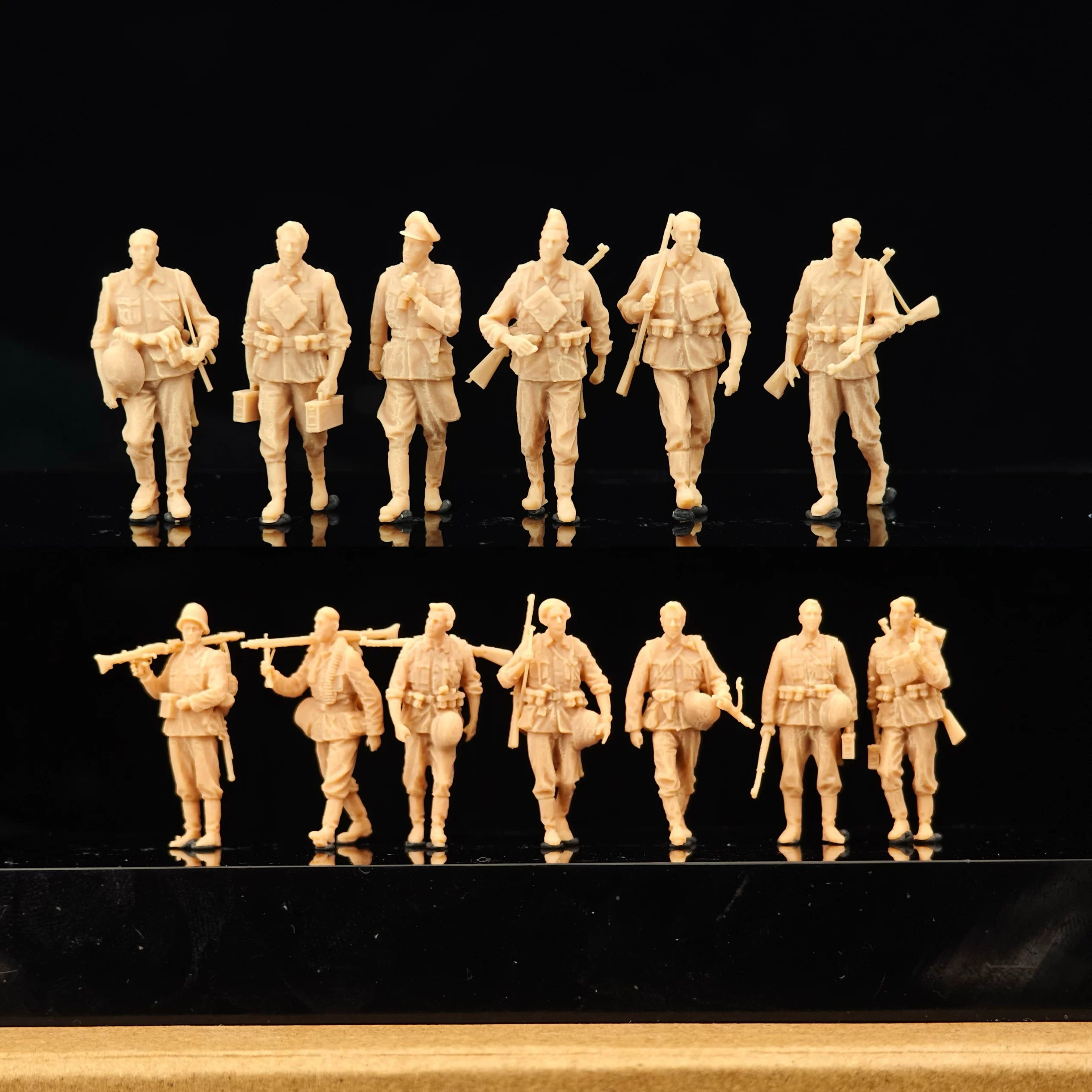 Spring Infantry 13 Person Team LSSNO157 1/35/48/64/72/87/100/144