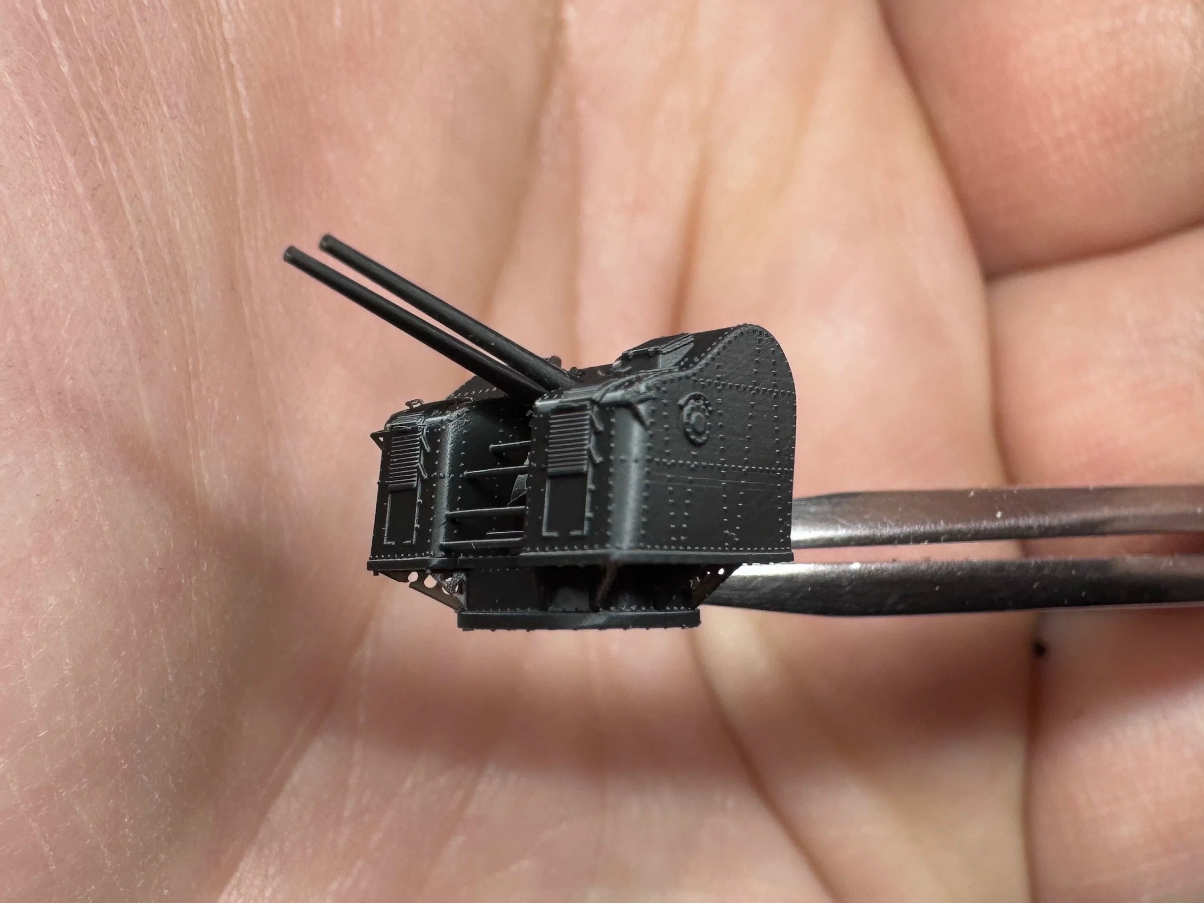 SSMODEL R350085  1/350 scale Jiujiu 100mm twin anti-aircraft gun