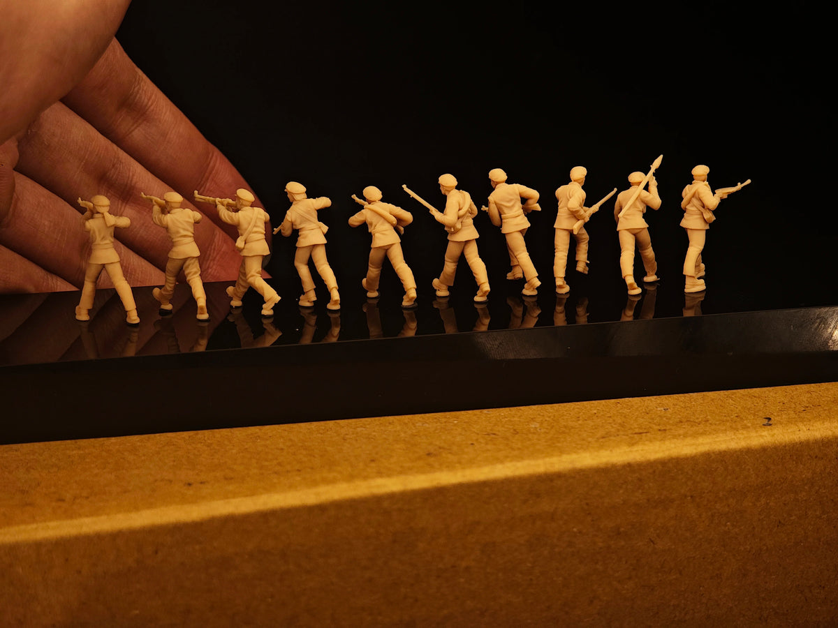 10 members of the Workers' and Peasants' Red Army, consisting of White Model soldiers LSSNO302 — detail view 2