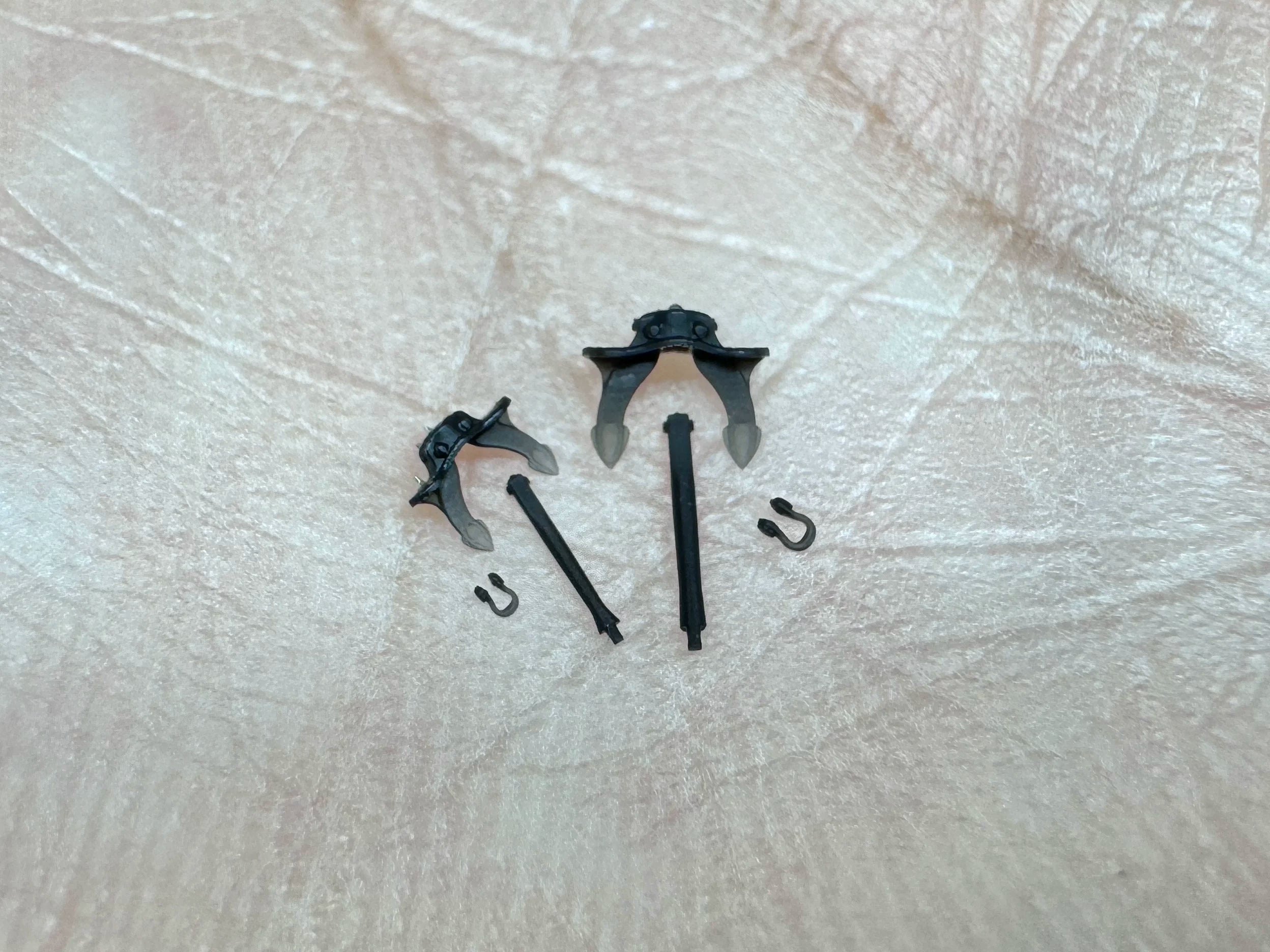 SSMODEL G700026   700 scale German Navy warship anchors in two sizes