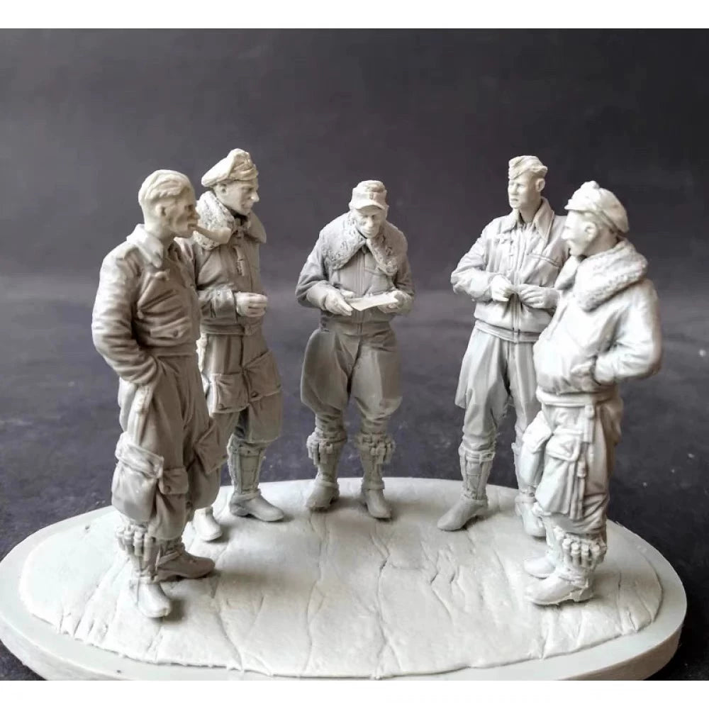 5-man WWII pilots LSSNO149 1/35/48/64/72/87/100/144 — scale model kit