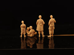 The WWII US military team of 5 can be created in various proportions. LSSNO172 1/35/48/64/72/87/100/144