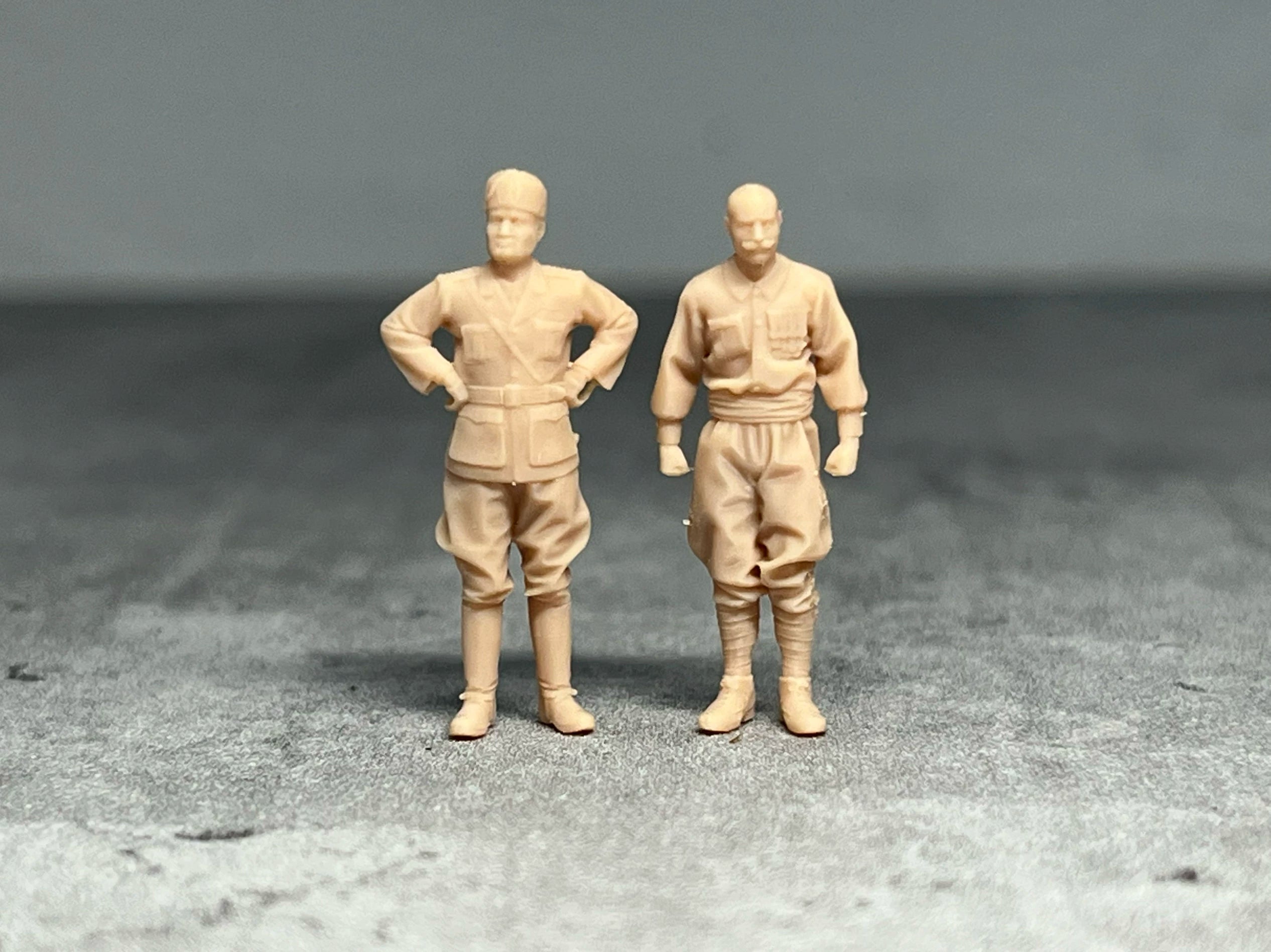 Group of 15 Italian soldiers from World War II. Can be customized with various proportions for communication purposes.LSSNo49 1/35/48/64/72/87/100/144