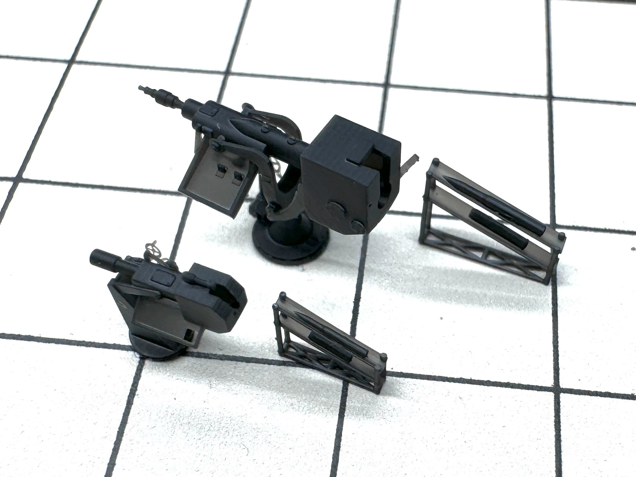 SSMODEL G350005 350 scale German 150mm 105 mm exercise gun and loading rack