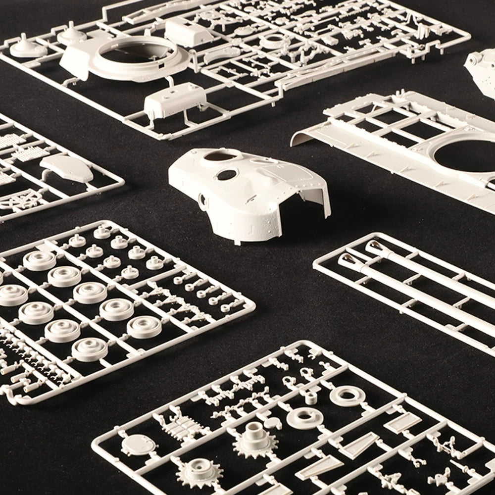 Trumpeter 1/35 84512 American T-30 heavy tank assembly model