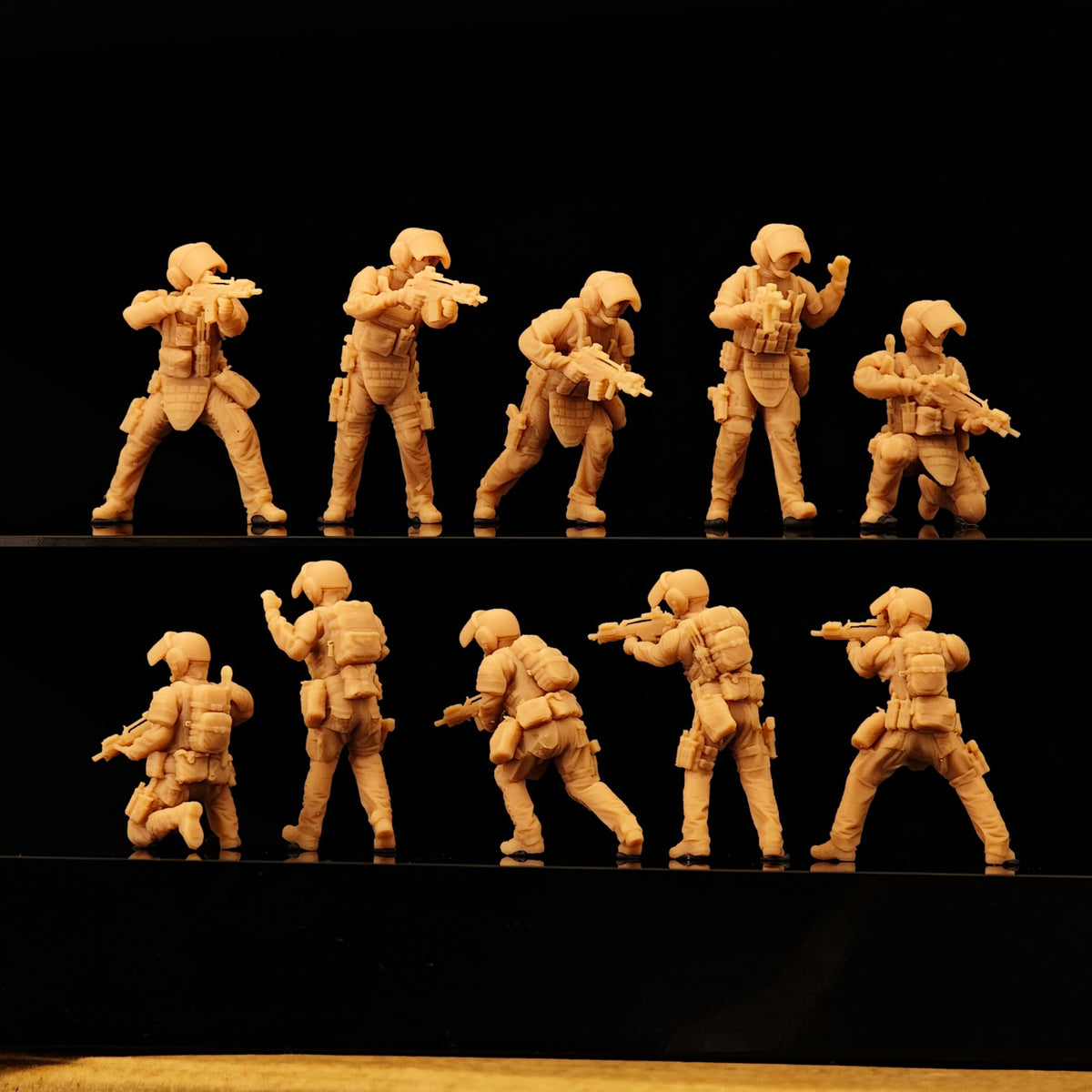 5 members of the German GSG9 special forces LSSNO250 1/35/48/64/72/87/100/144 Main image