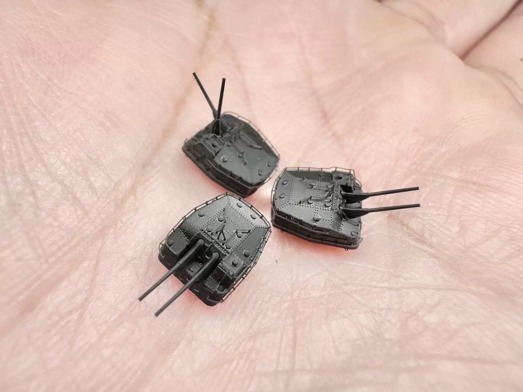SSMODEL R700088 1/700 scale sheep face 127 cannons