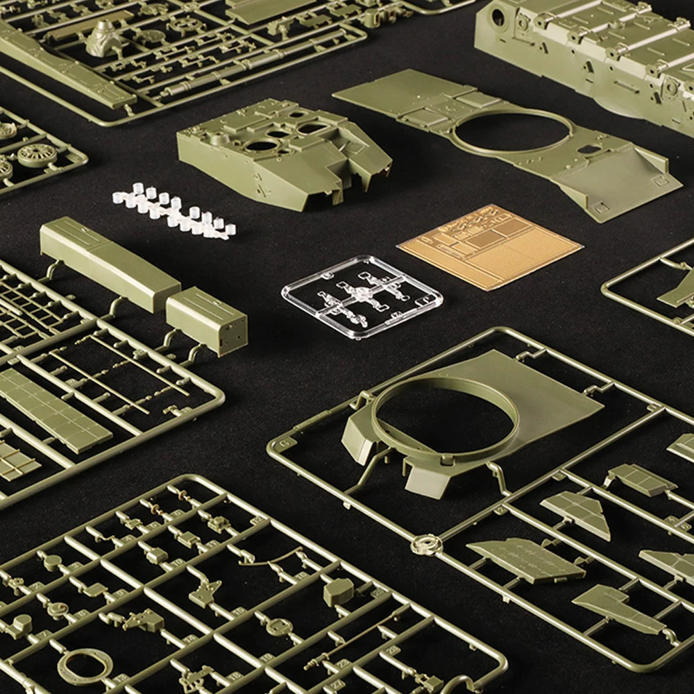 Trumpeter 1/35 84589 Chinese ZTZ-99B main battle tank assembly model