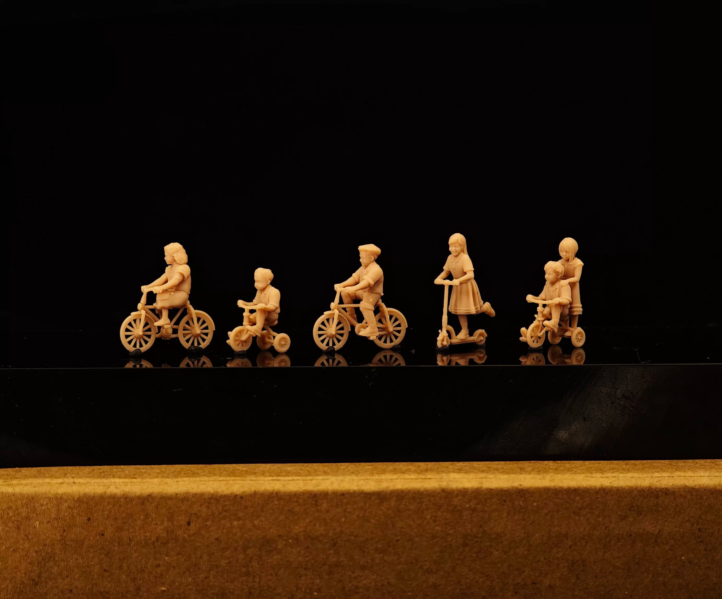 Miniature Model World War II European Cycling Child 6-Person Group Small Soldier White Model LSSNO239 1/35/48/64/72/87/100/144