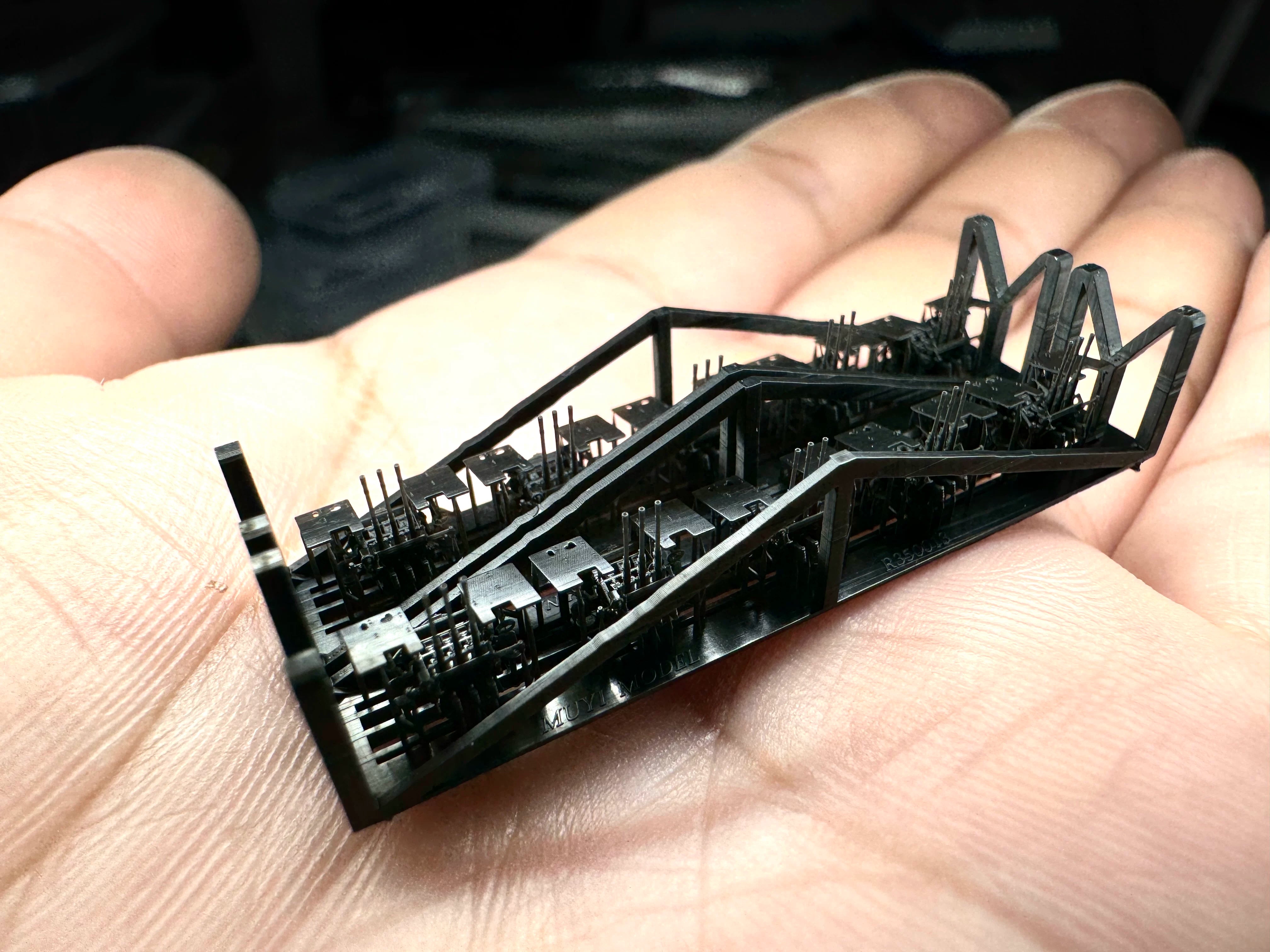SSMODEL R350013   1/350Scale Jiulu triple with shield LPR sight