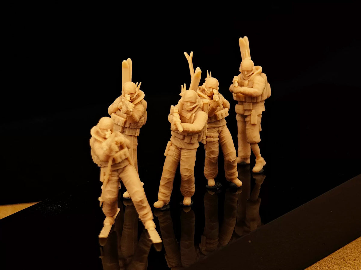Five Mao-style snow soldier figures LSSNO246 1/35/48/64/72/87/100/144