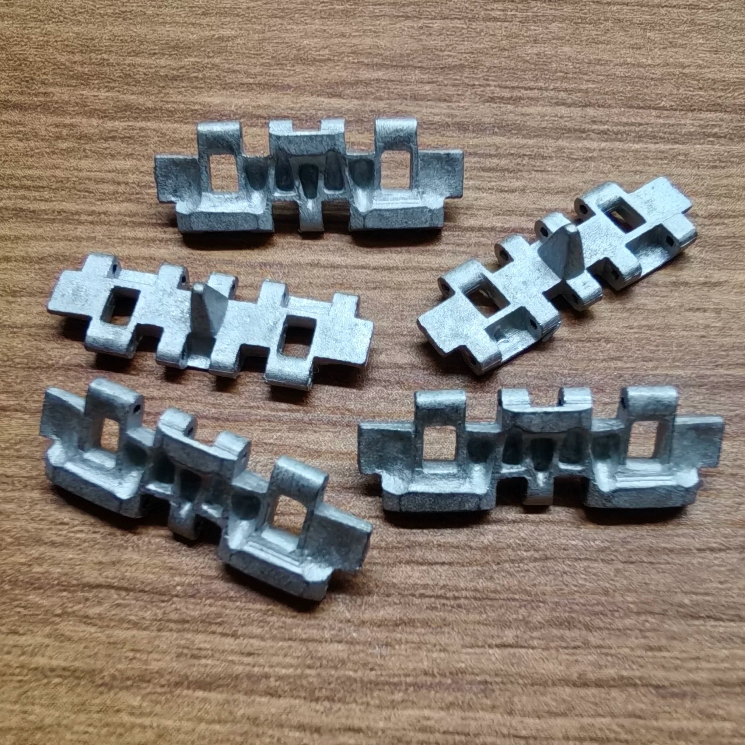SSMODEL  32023B with FOV 1/32 KV tank model metal tracks with pins