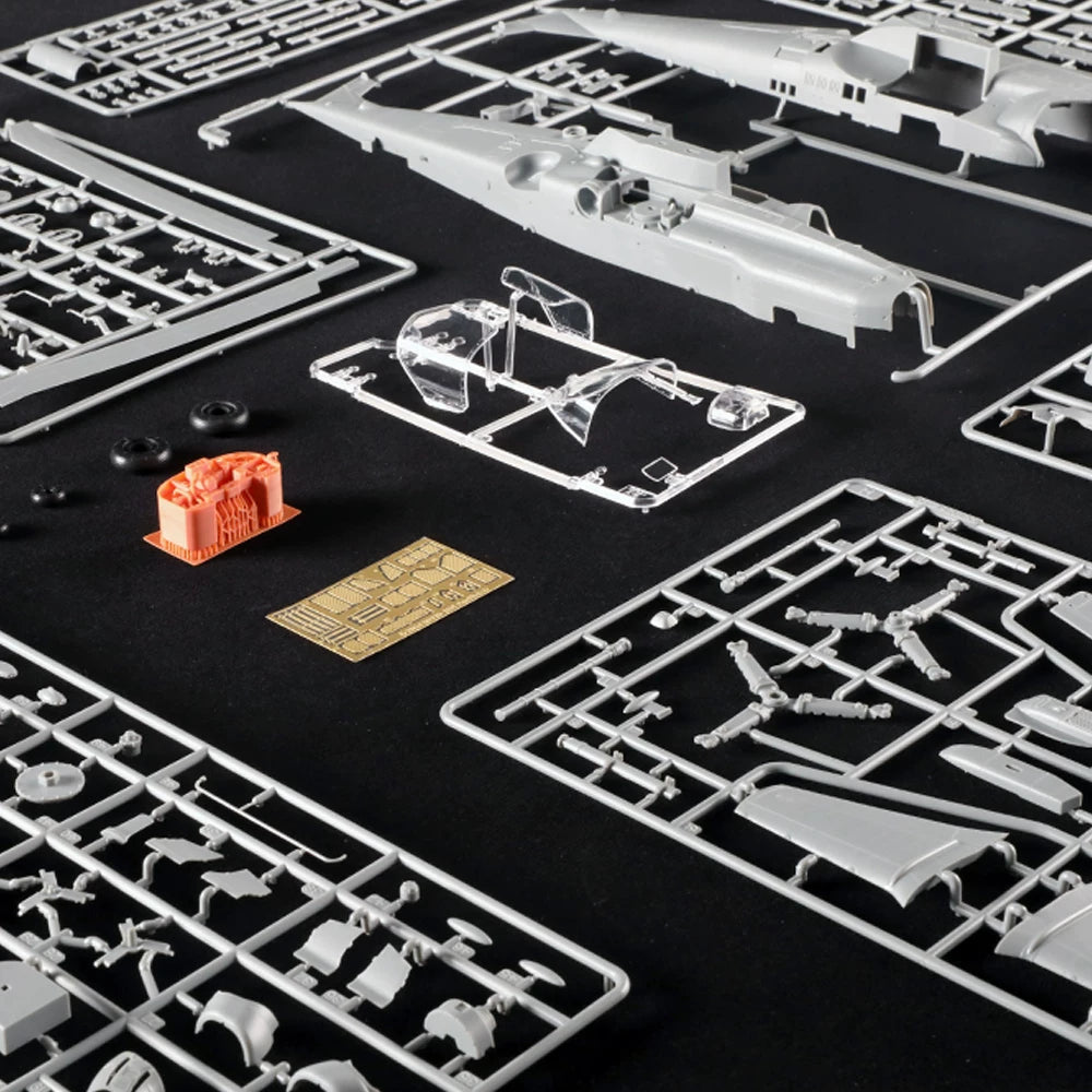 Trumpeter 1/35  05119 Ka-52"Alligator" helicopter assembly model