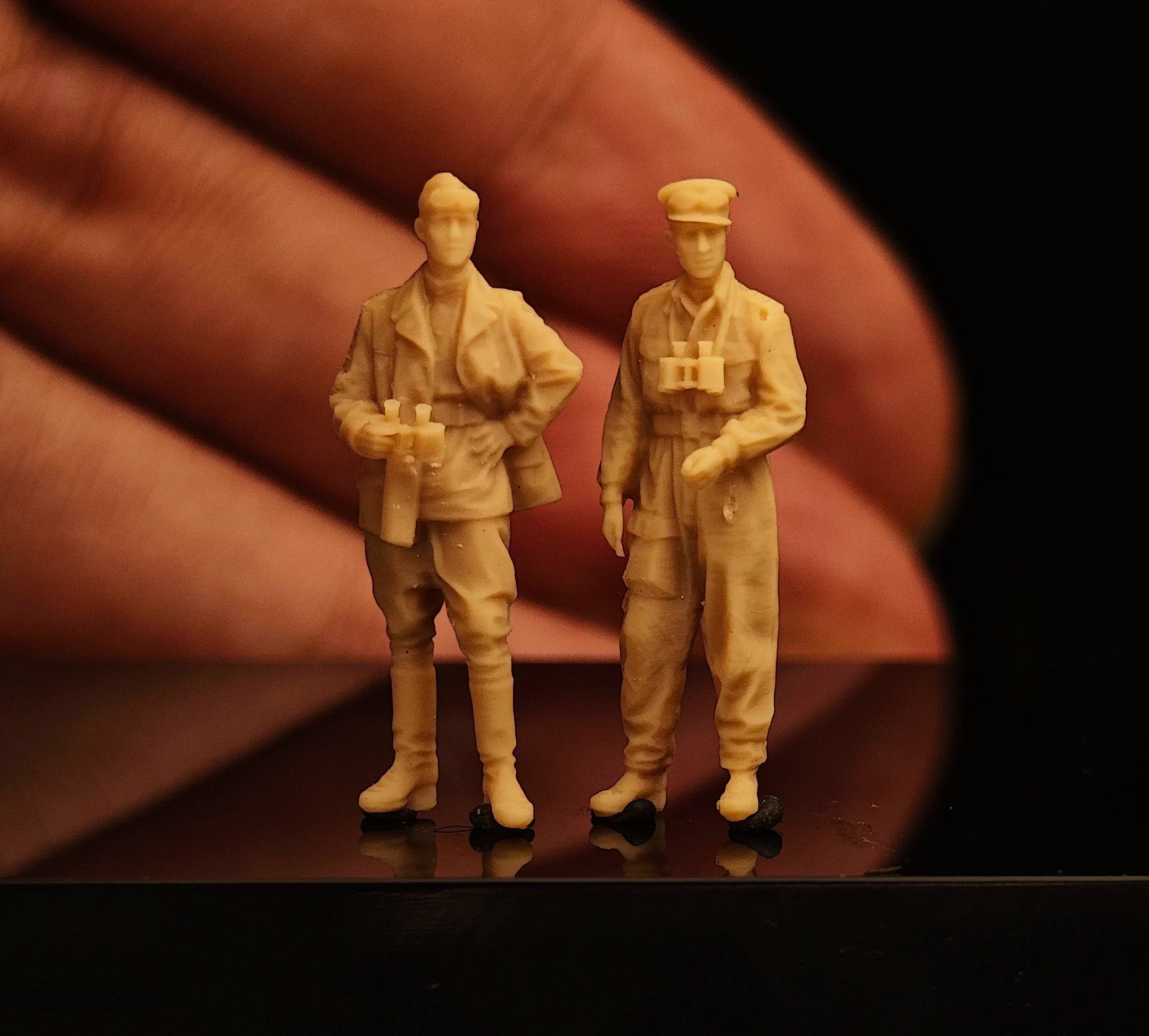Soviet tank officer duo on the Eastern Front of World War II  LSSNO313 1/35/48/64/72/87/100/144