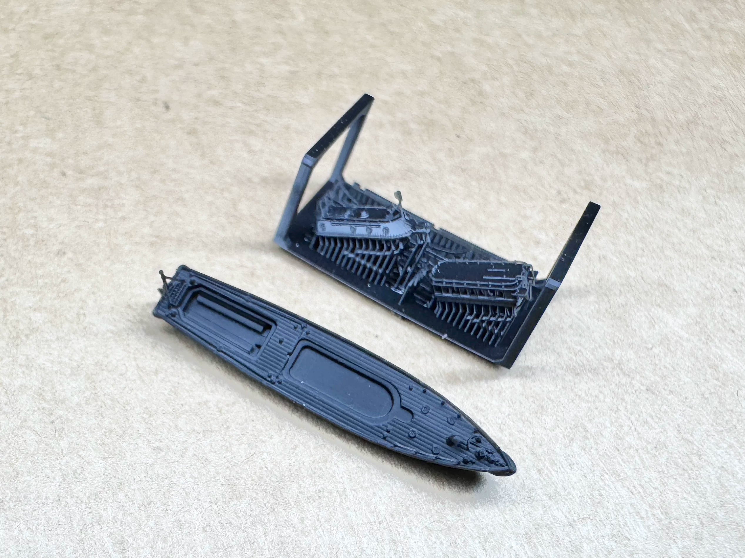SSMODEL SSMODEL  R700037 1/700 scale cargo boat within 17 meters Long pipe boat