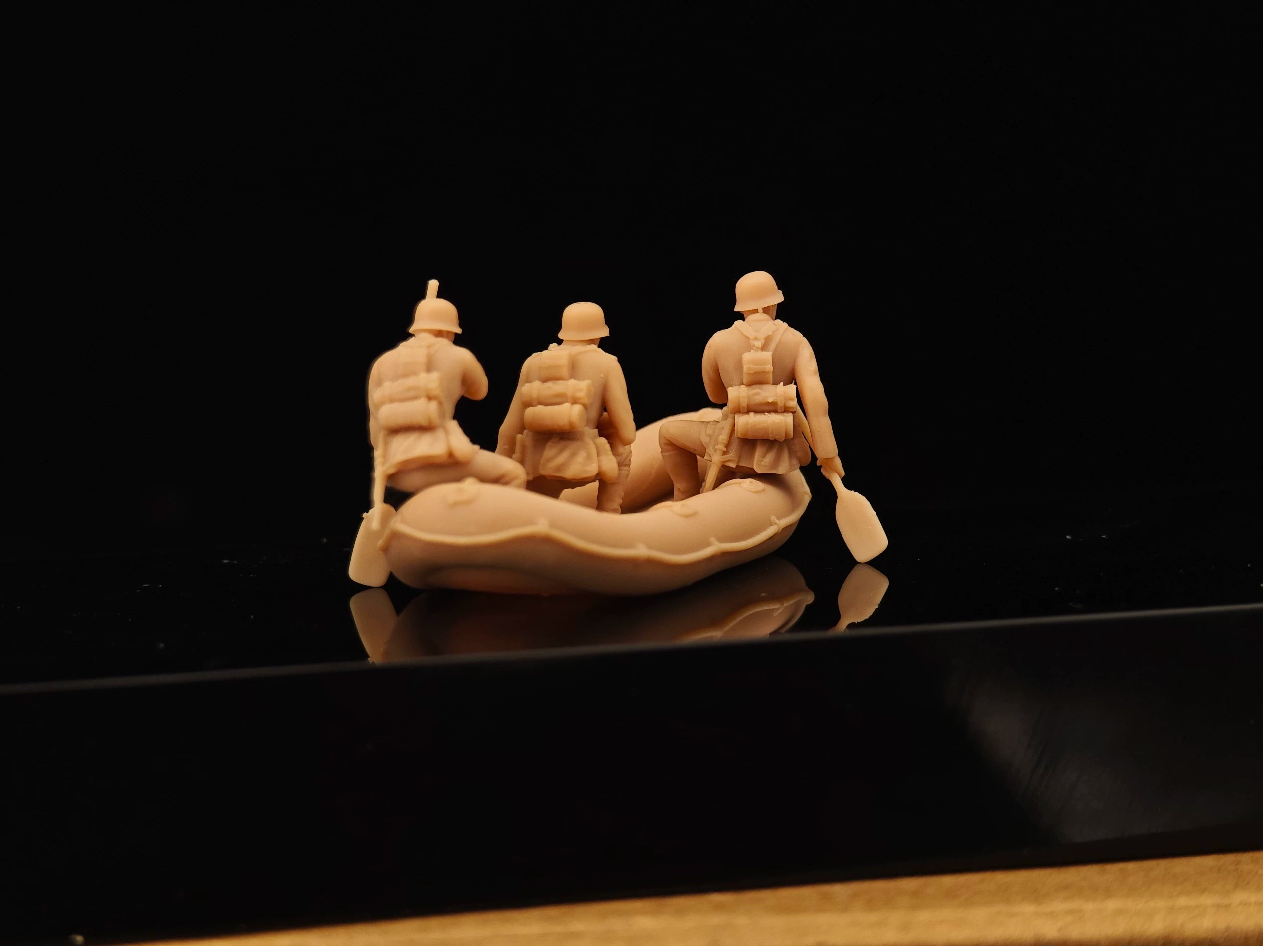 World War II River Crossing Trio (3 people per boat) LSSNO165 1/35/48/64/72/87/100/144