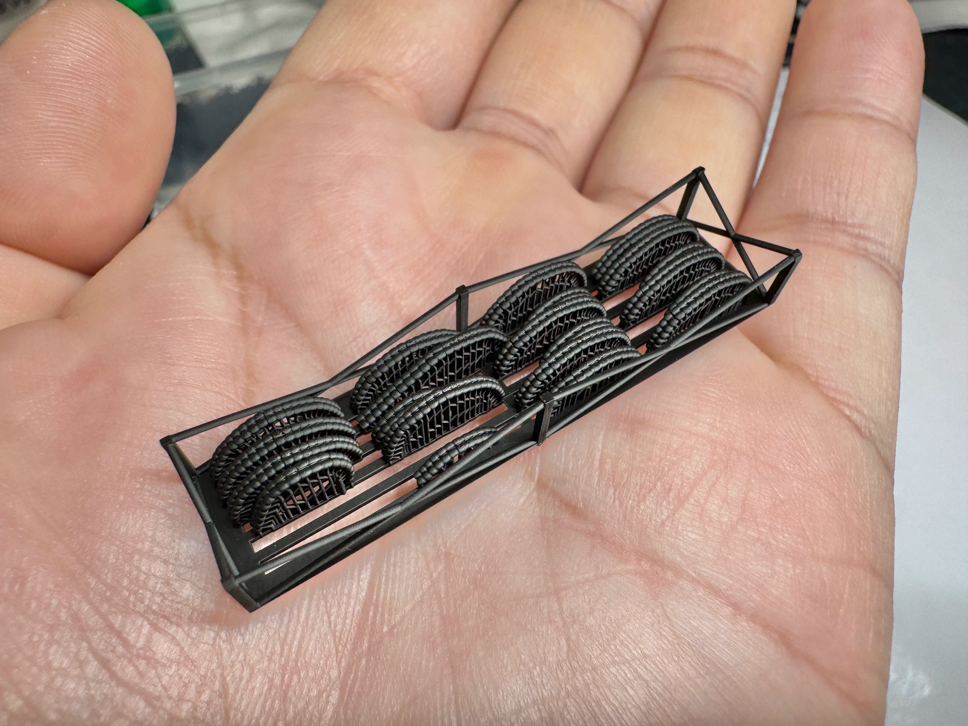 SSMODEL R350082 1/350 scale galloping platform sandbags