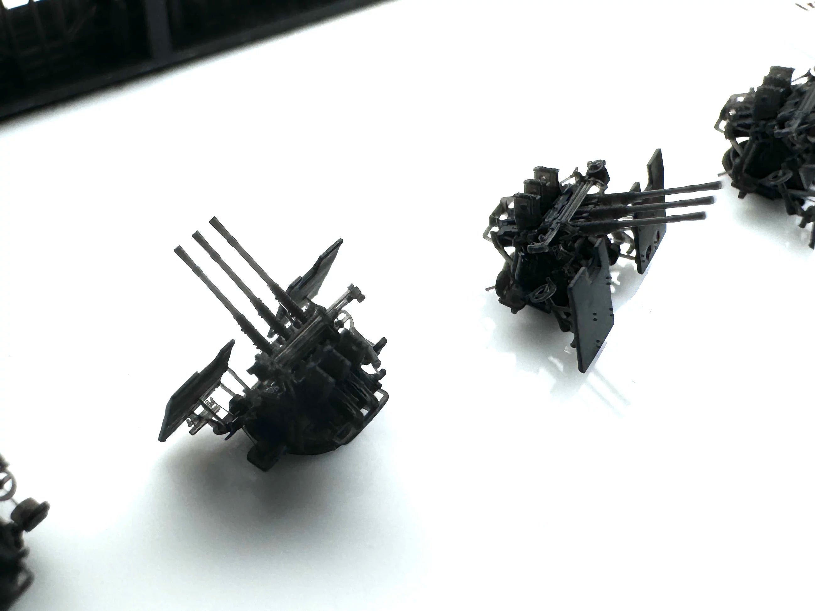SSMODEL R350013   1/350Scale Jiulu triple with shield LPR sight