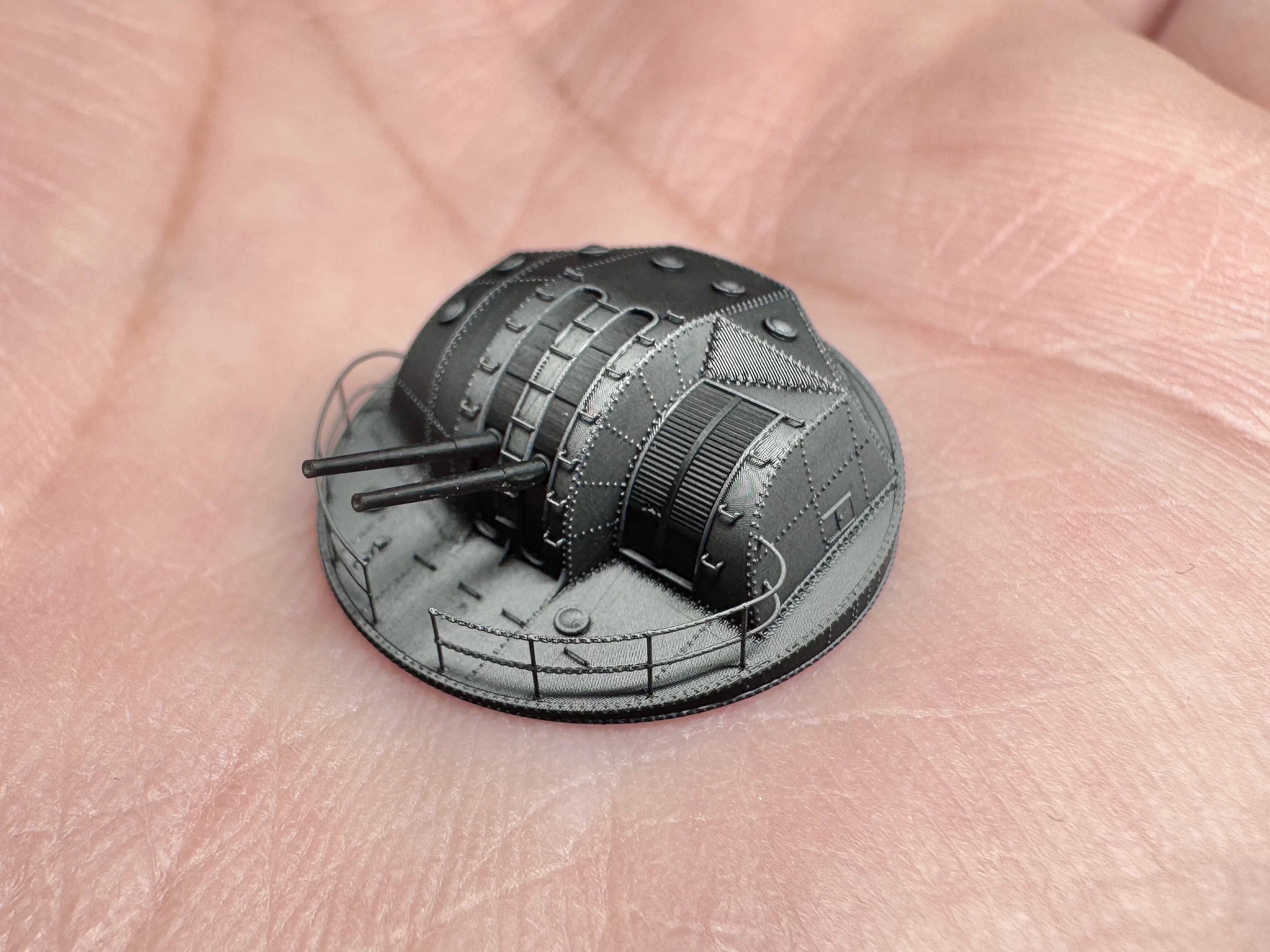 SSMODEL R350092  1/350 scale Big River 127 cannon with shield