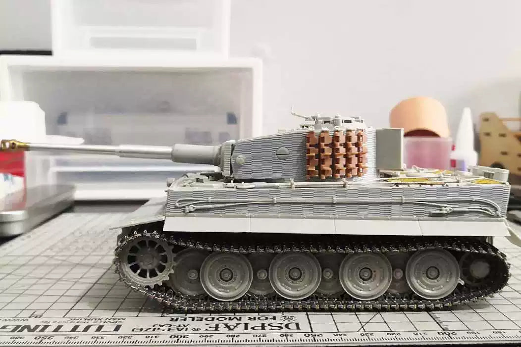 SSMODEL    SX35020 Tiger Tank Tiger 1 Tank Initial Metal Tracks with finished metal pins 1/35
