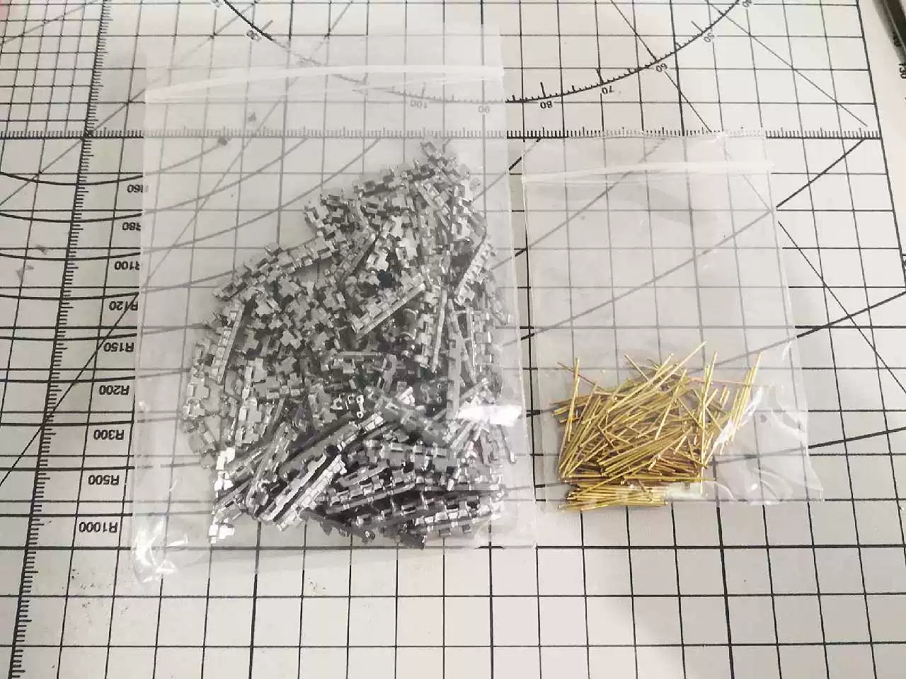 SSMODEL    SX35020 Tiger Tank Tiger 1 Tank Initial Metal Tracks with finished metal pins 1/35