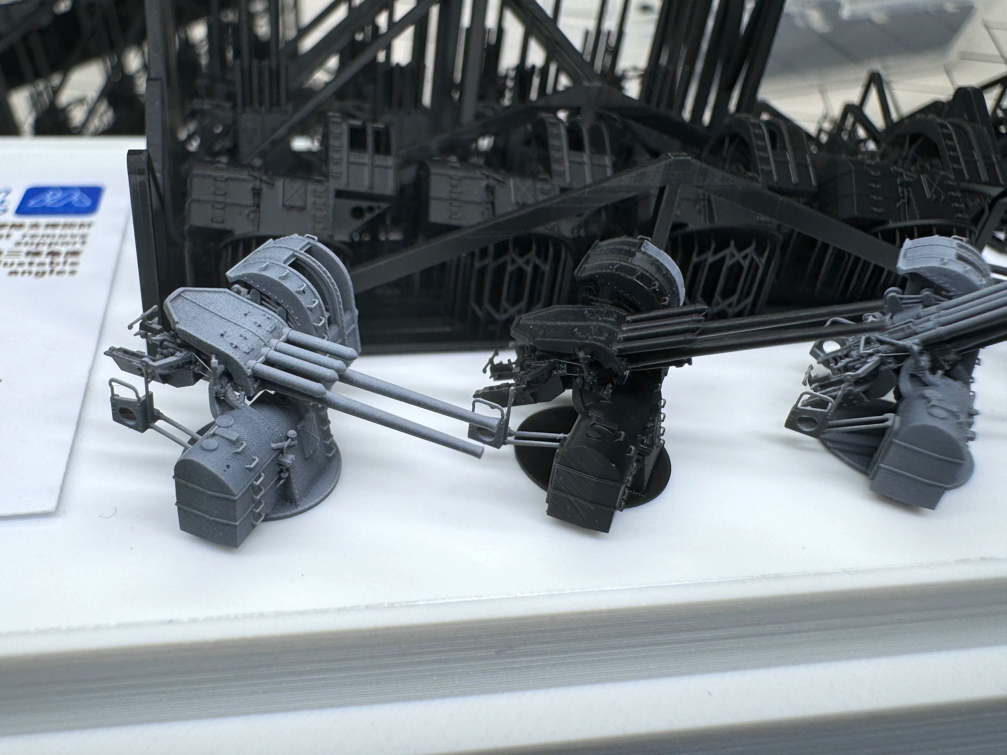 SSMODEL R350016   1/350Ratio 127mm gun late stage split three angle adjustments